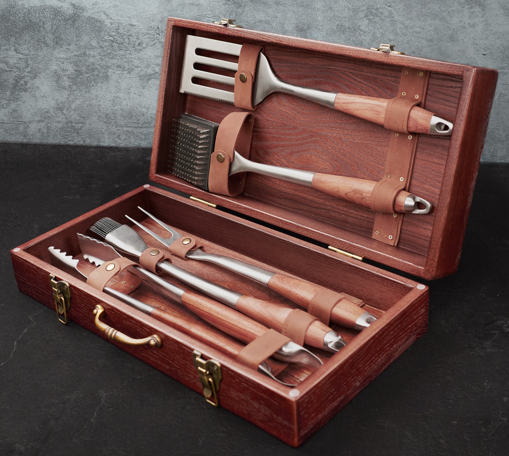 “Colorado" Camping Accessories BBQ Tools Set in a Wooden Case, 6 items