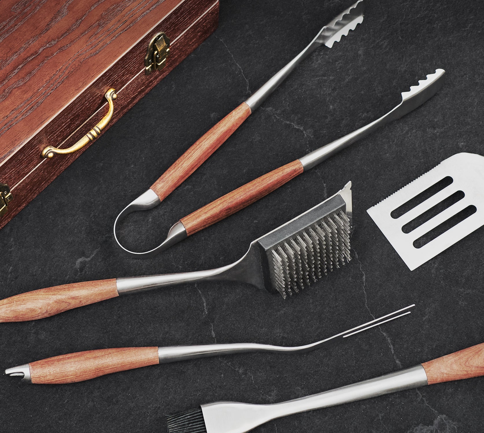 “Colorado" Camping Accessories BBQ Tools Set in a Wooden Case, 6 items