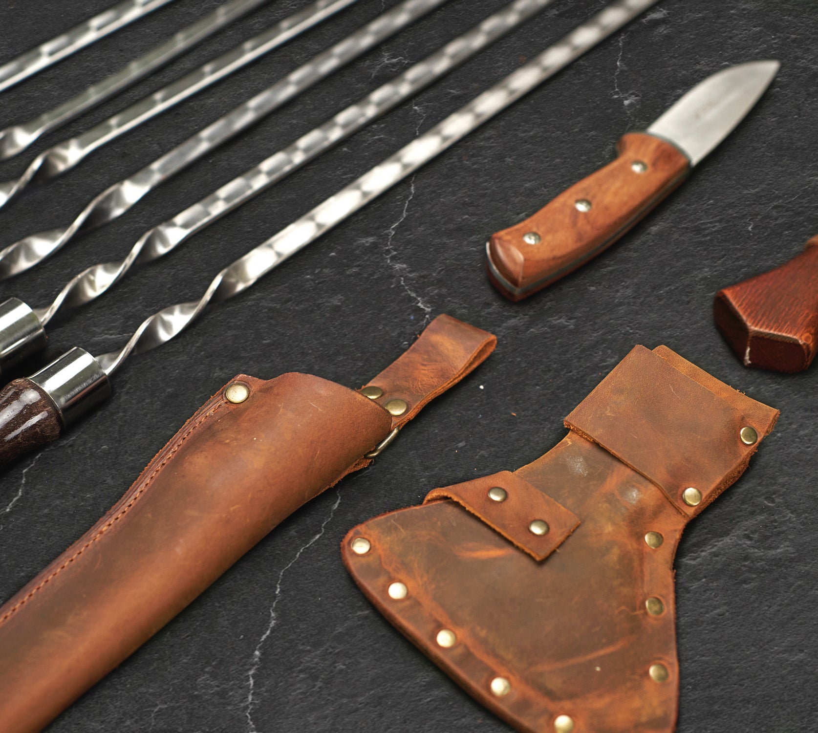 "Chieftain" Camping Accessories BBQ Skewers Set in a Leather Case, 9 items