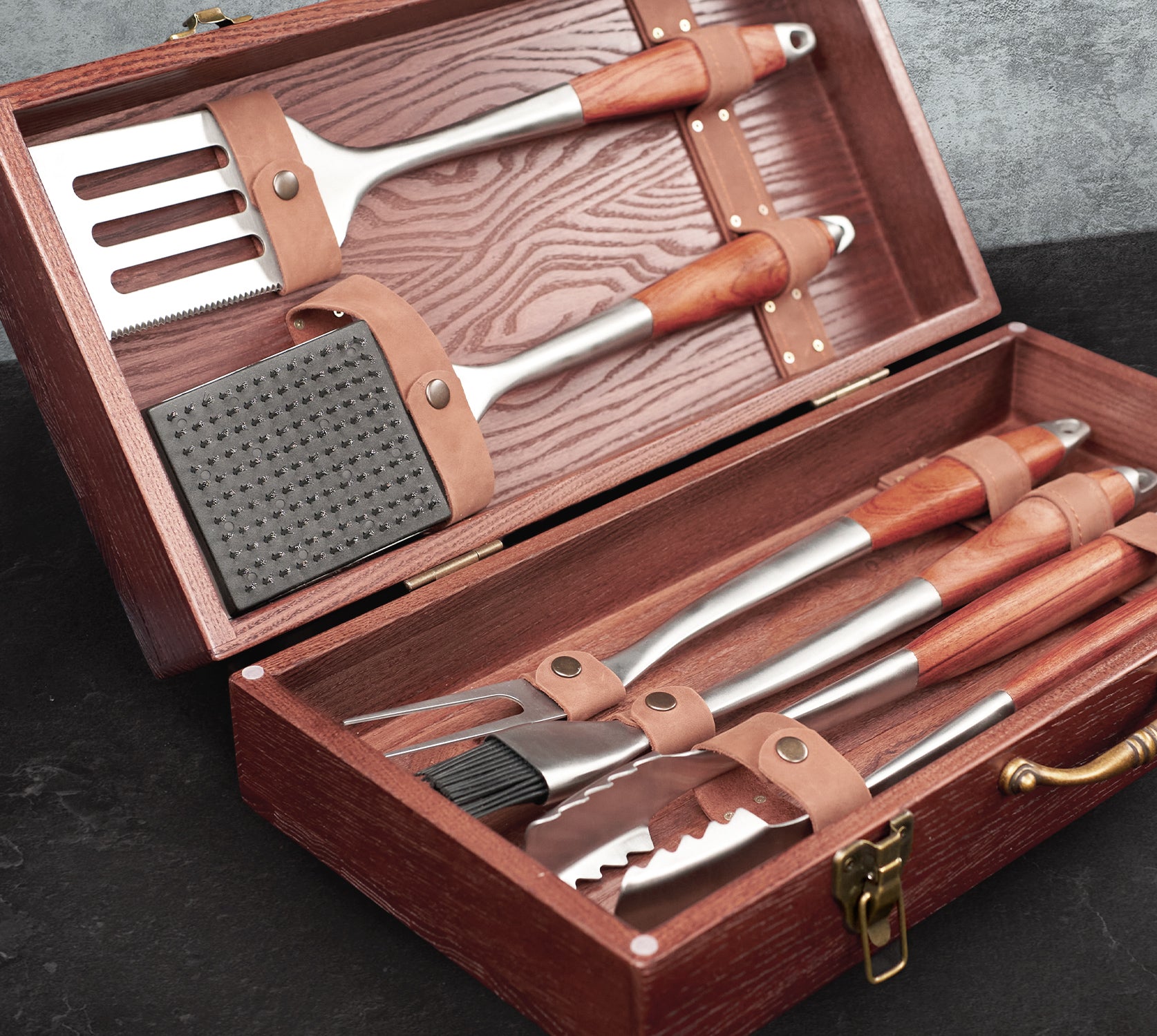 “Colorado" Camping Accessories BBQ Tools Set in a Wooden Case, 6 items