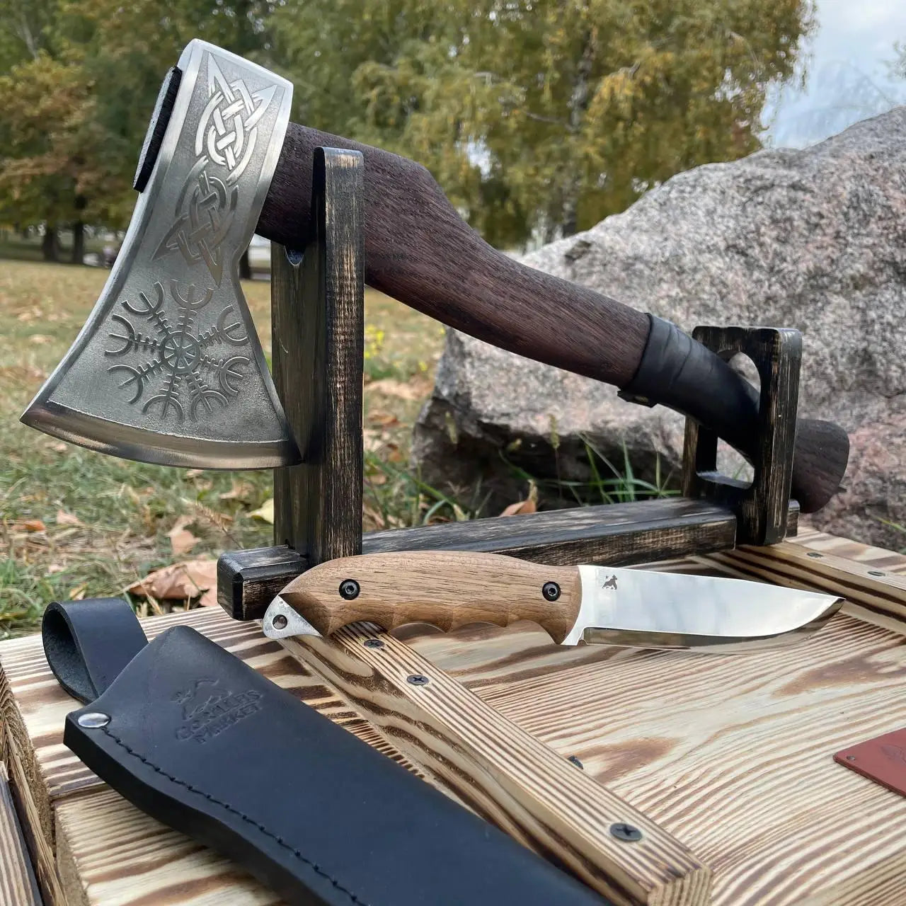 "Warrior" Kamp Ekipmanları Hediye Seti Ahşap Kutuda Balta Aletleri, 3 adet