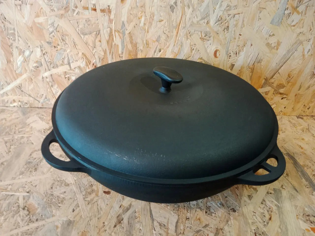 12,68 Quarts Cast Iron Caudron - Dutch Oven Pot with Cast