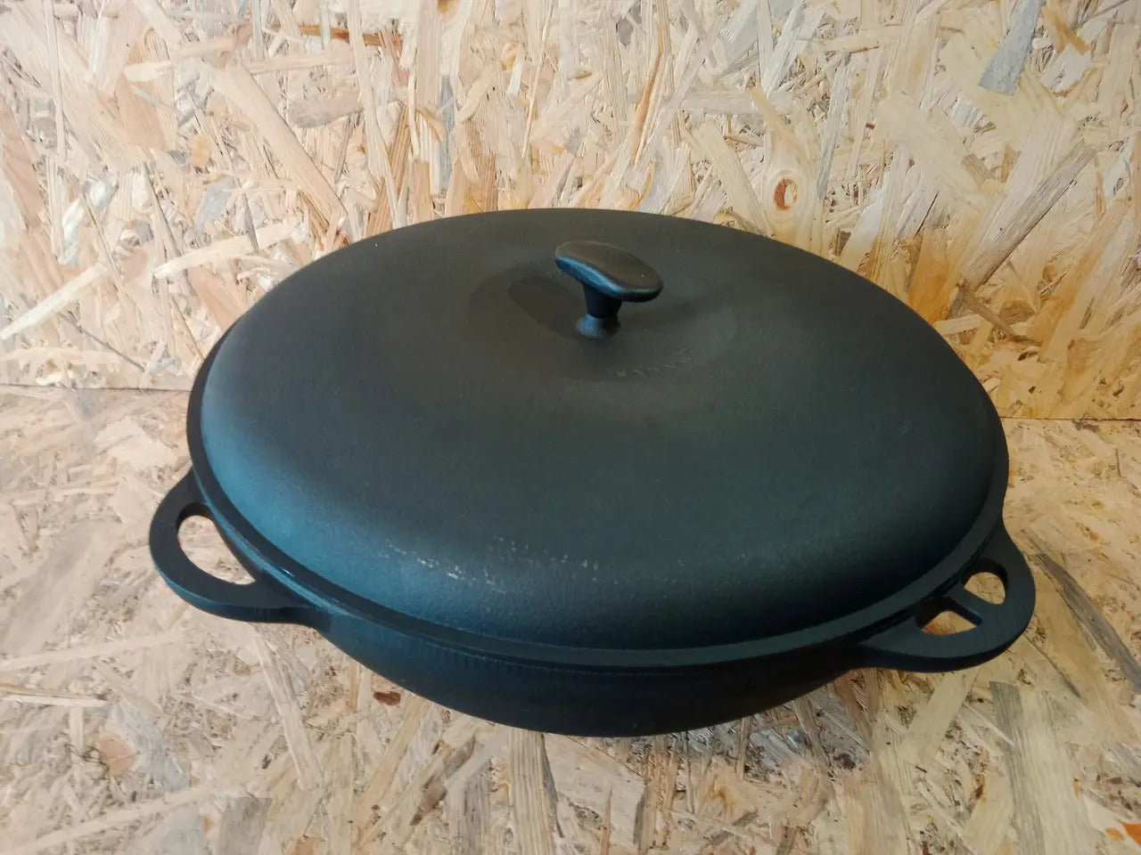 12,68 quart Cast Iron Braiser with Cast Iron Lid, Caudron for Outdoor Cooking
